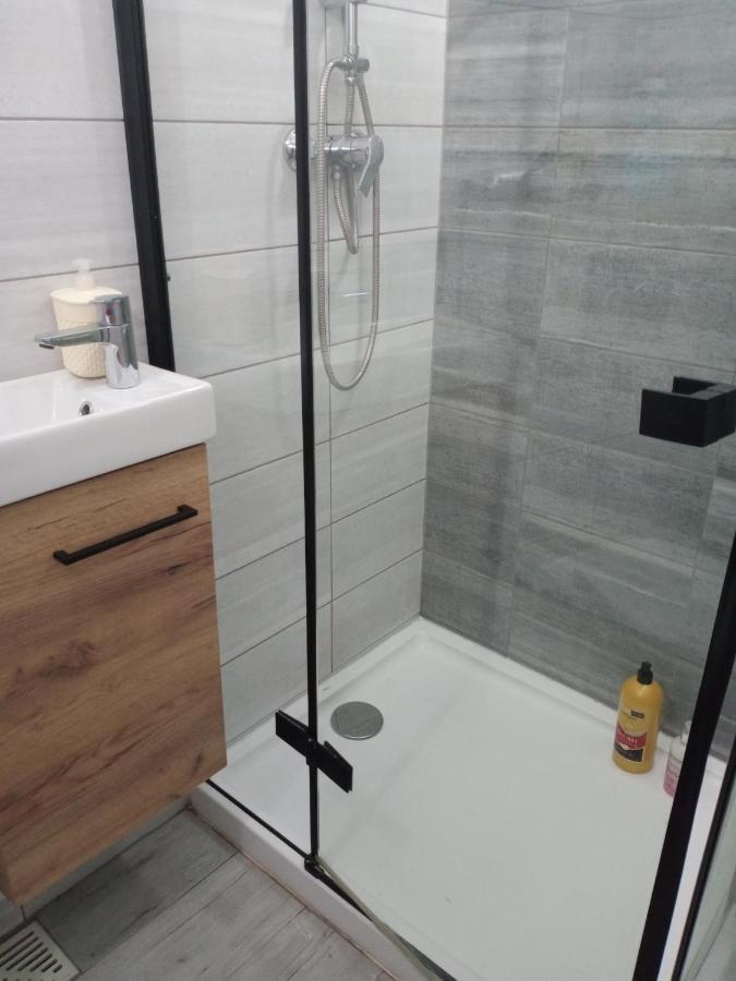 Uroczy Apartament Cracovia Esterno foto